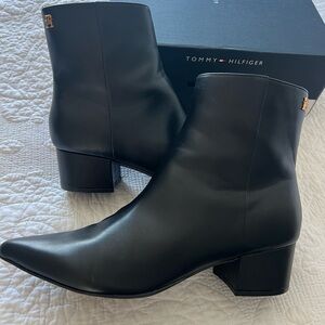 Tommy Hilfiger Women's Black Leather Ankle Boots Wendzy size 10